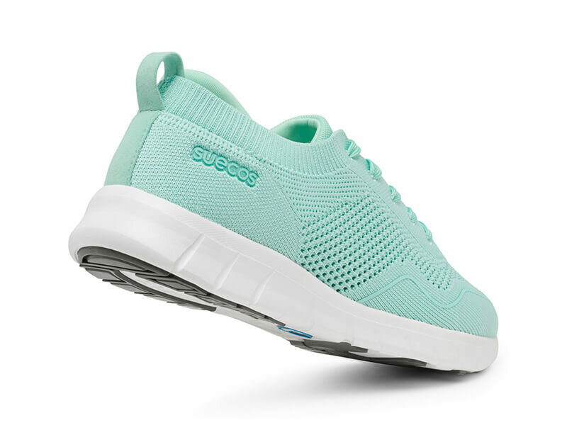 Latt sneaker schoen mint met witte anti slip zool
