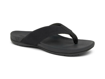 Schuinvooraanzicht slippers suecos zwart met zwarte zool