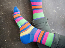 Compressiekousen print happy gekleurd gestreept