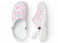Paar oden fusion verpleegkundige klompen print medical pink