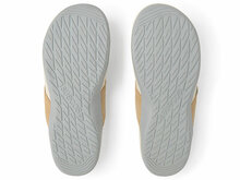 Lichtgrijze zolen dames slippers model havsand beige suecos
