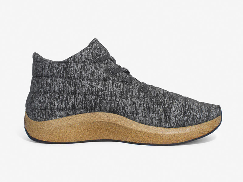 Sole chukka schoen grijs binnenzijde links kurkenvoetbed rubberen zool zwart