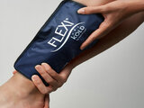 FlexiKold gel cold pack 26,6x36,8cm donkerblauw op onderbeen